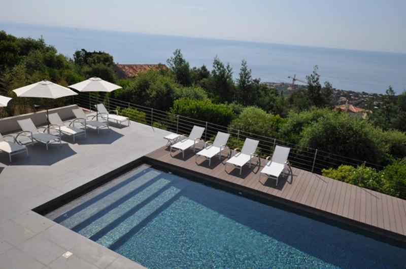 Vue Panoramique Sur La Baie De St Tropez Villa Les Issambres Exteriör bild